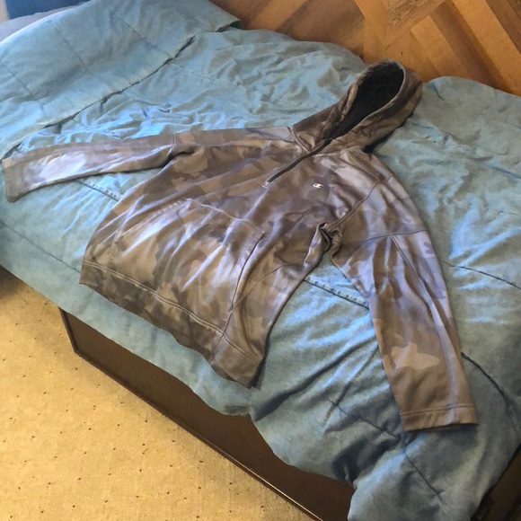 Champion hoody - Picture 2 of 3